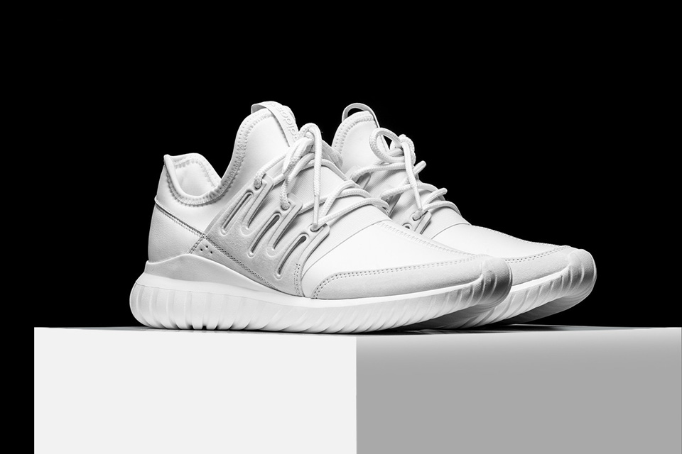 아디다스 튜블러 레디얼 (adidas Tubular Radial) 발매 1 아디다스 튜블라 래디얼 (adidas Tubular Radial crystal white)