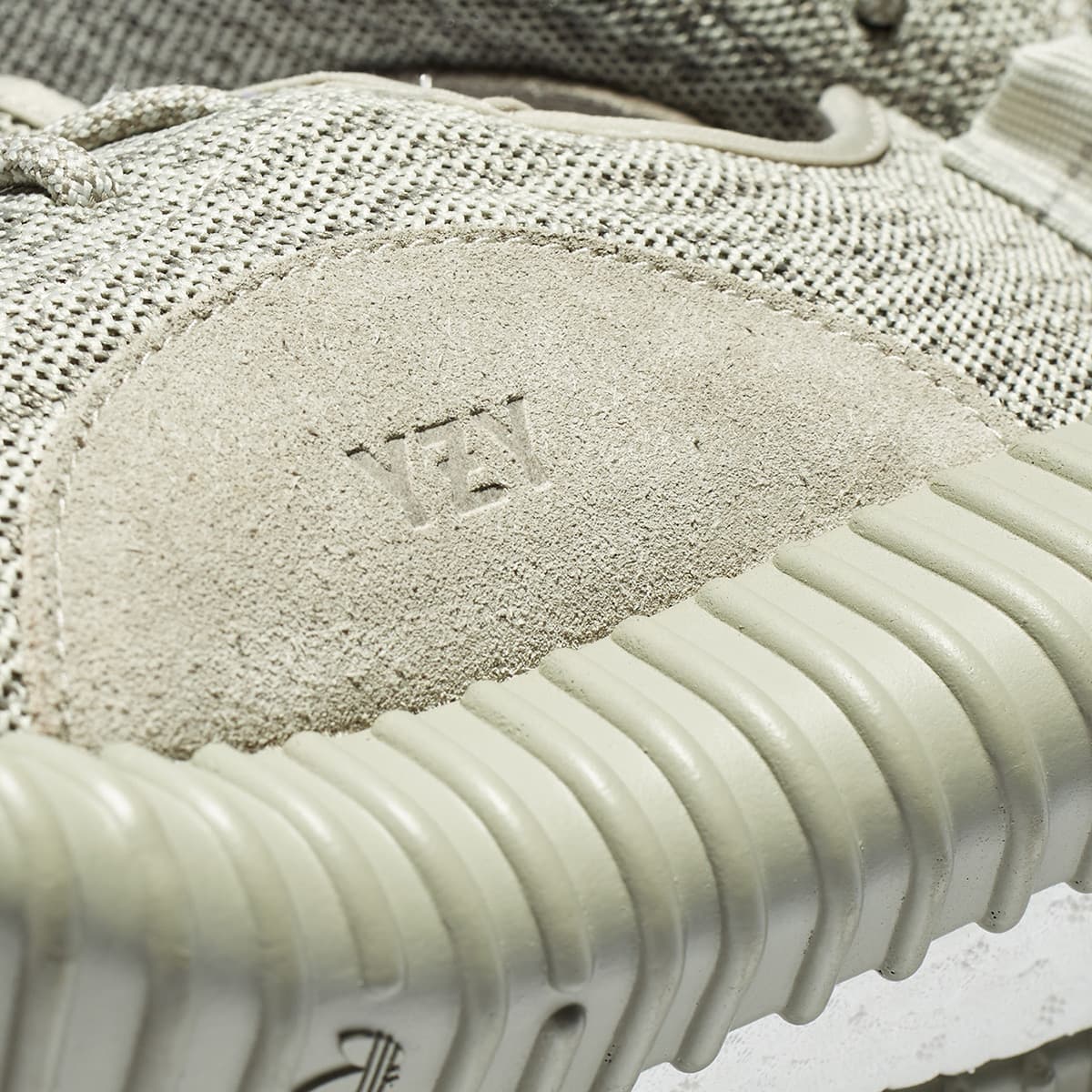 이지 부스트 350 블랙/문락 재발매 예약 시작 (adidas Yeezy Boost 350 Black Moonrock release) 4