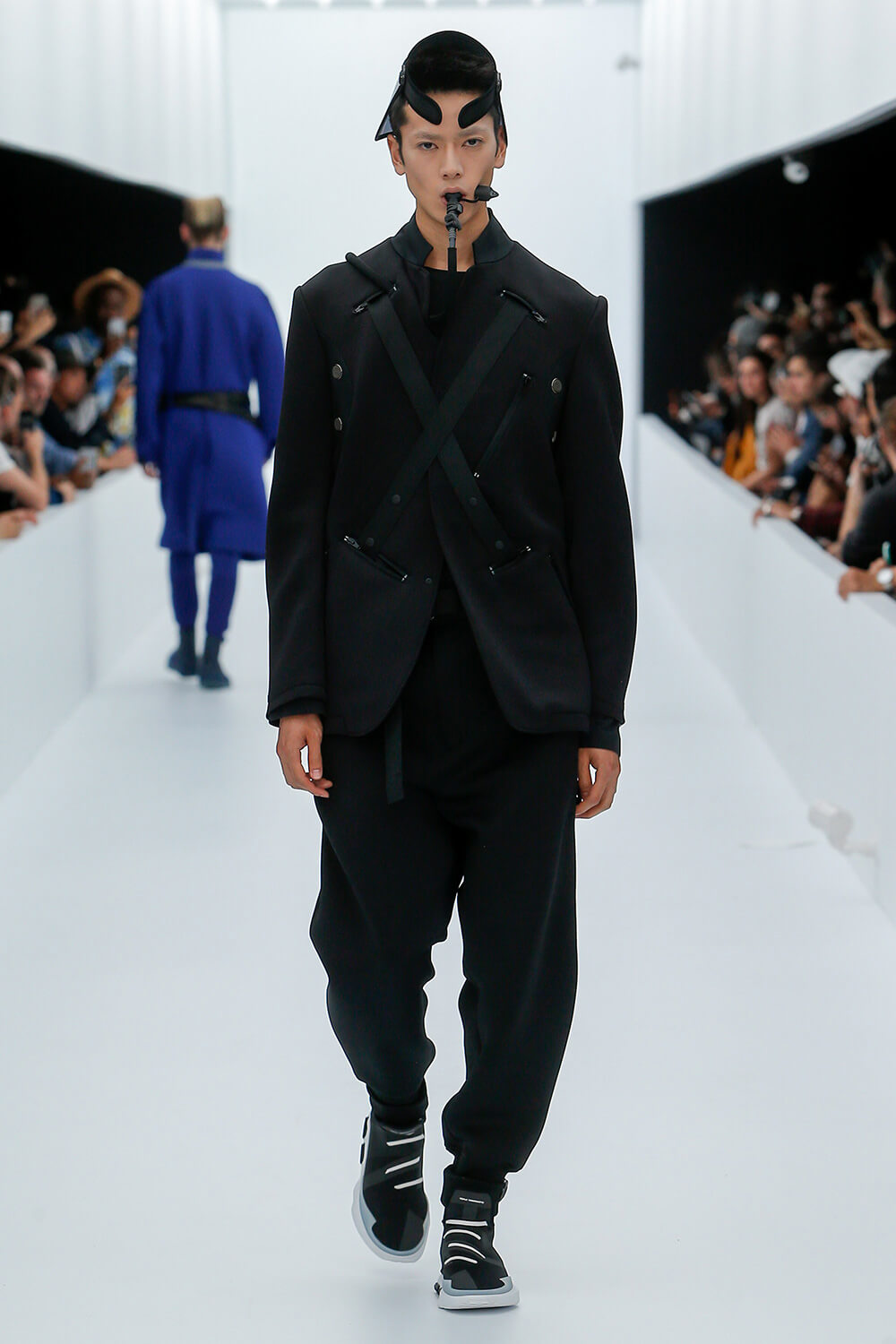 Y-3 SS17 컬렉션 런어웨이 (Y-3 SS17 Runaway) 20