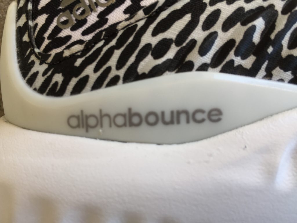 아디다스 알파바운스 (adidas AlphaBounce)