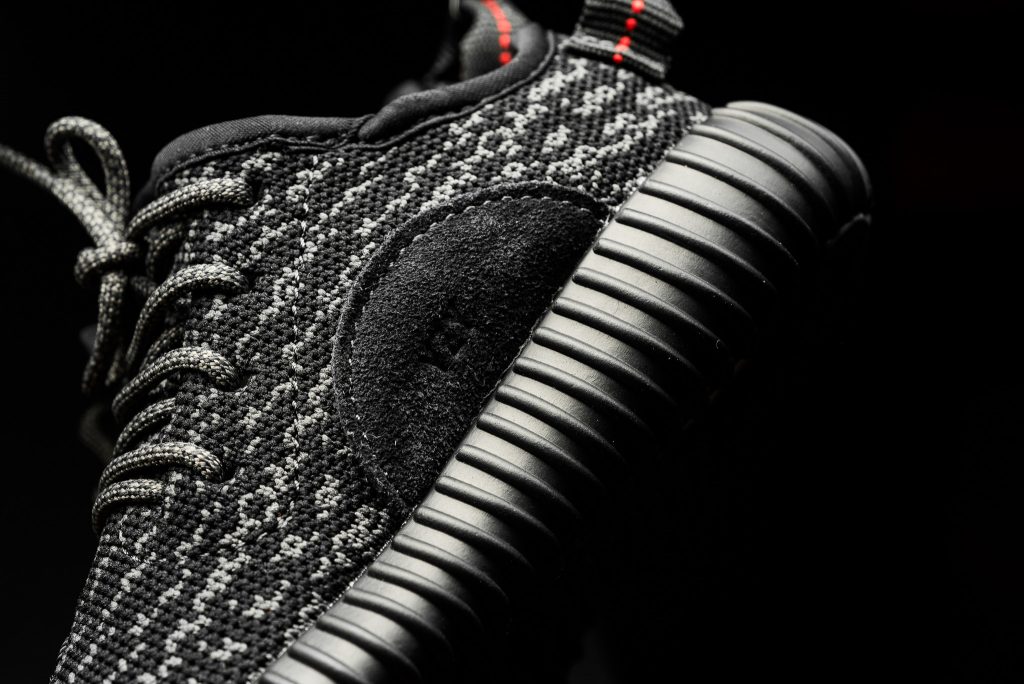 YEEZY350_INFANT_pirateblack_2