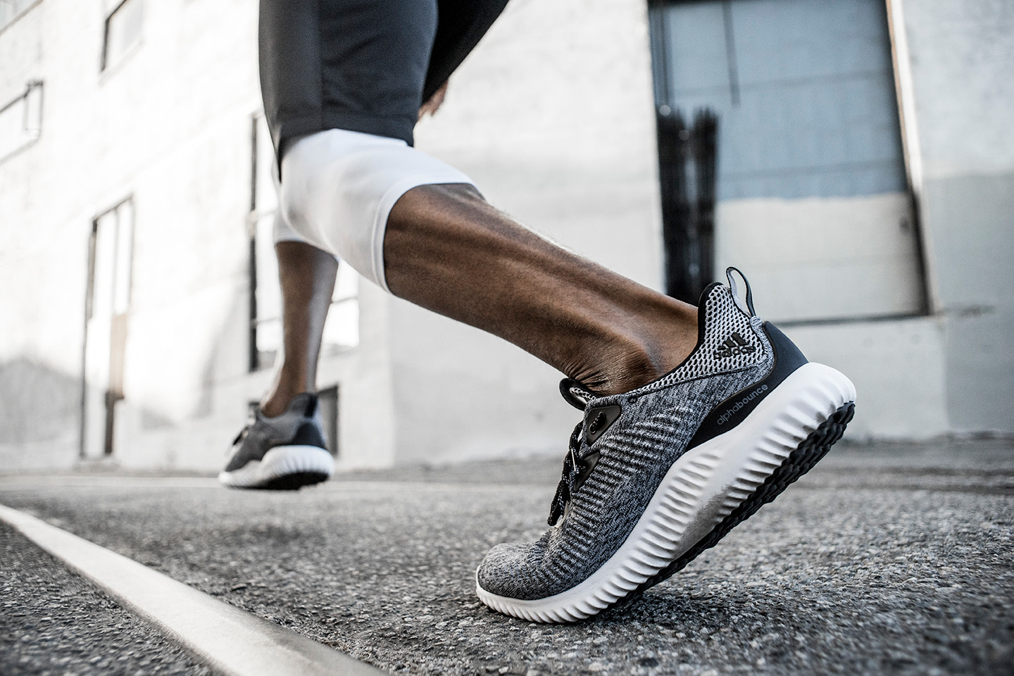 alphabounce-with-engineered-mesh_23