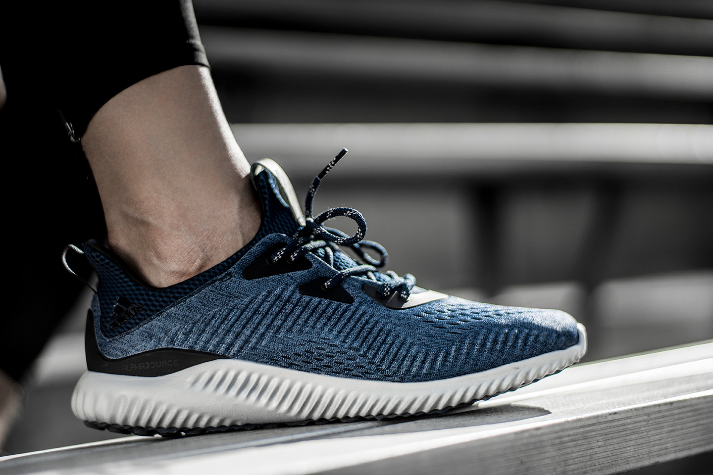 alphabounce-with-engineered-mesh_29