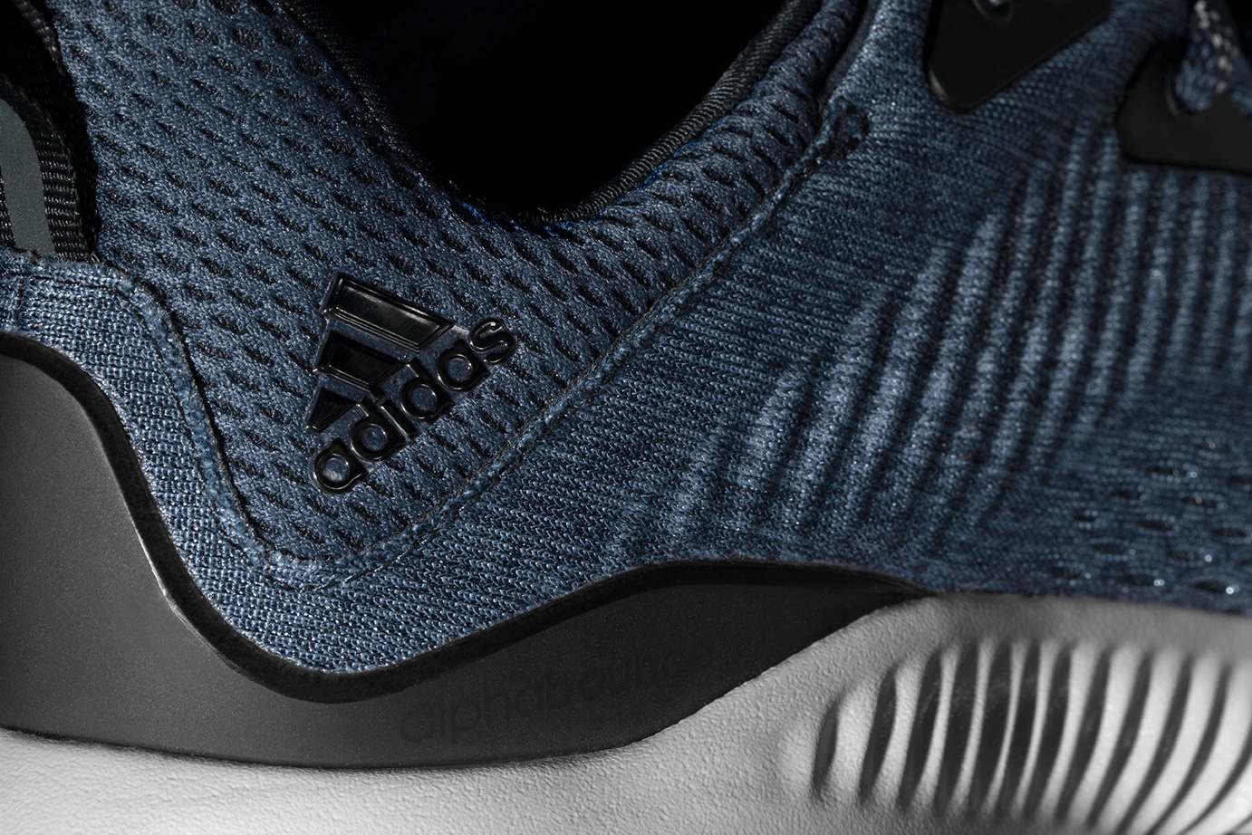 alphabounce-with-engineered-mesh_37