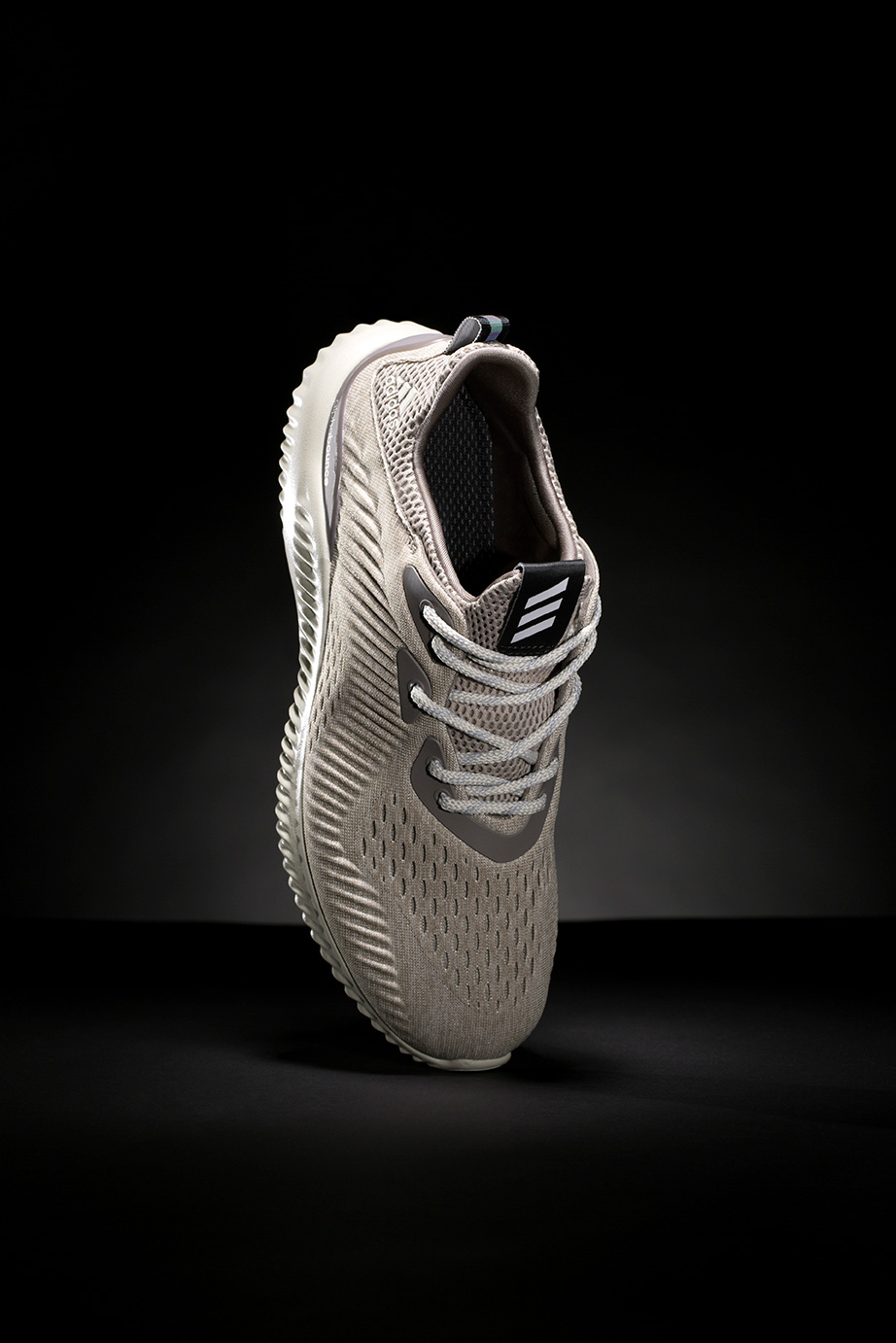 alphabounce-with-engineered-mesh_39