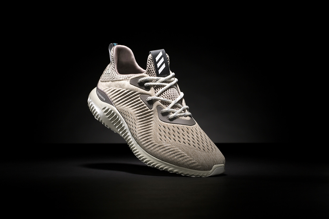 alphabounce-with-engineered-mesh_40