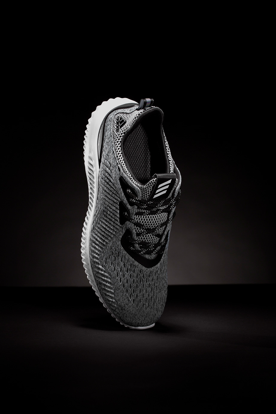 alphabounce-with-engineered-mesh_44