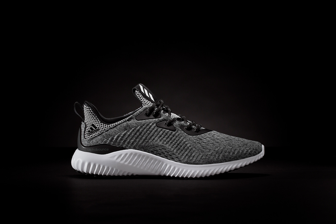alphabounce-with-engineered-mesh_46
