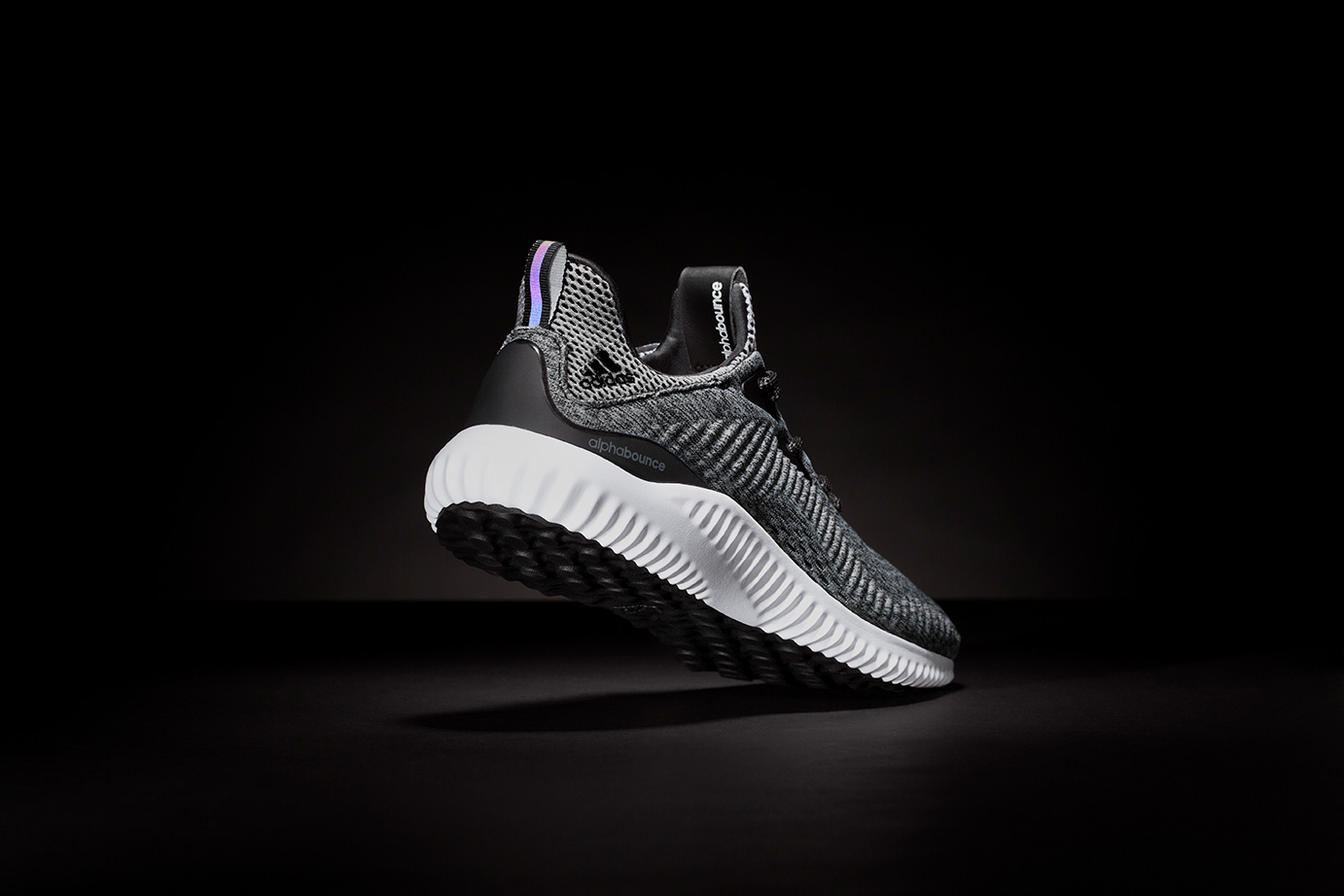 alphabounce-with-engineered-mesh_47