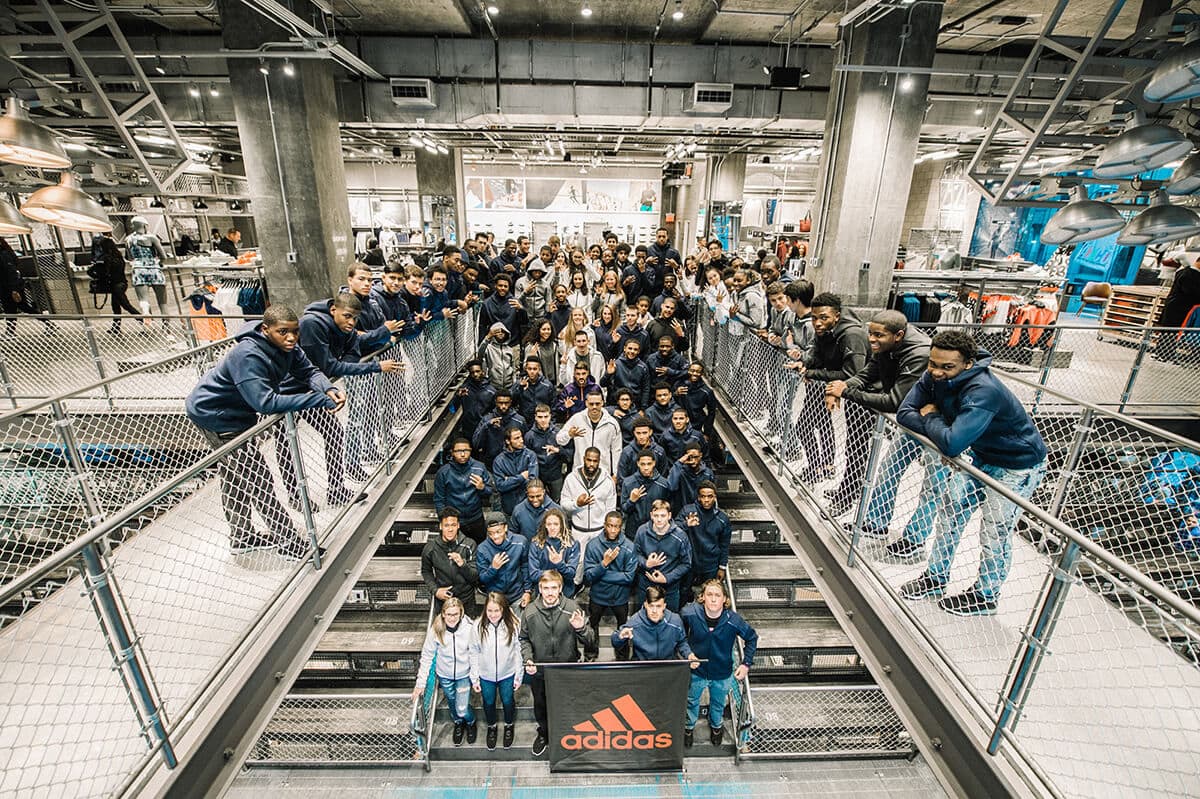 세계에서 제일 큰 아디다스 뉴욕 플래그십 스토어 오픈(adidas NYC Flagship Store) 22 세계에서 제일 큰 아디다스 뉴욕 플래그십 스토어 오픈(adidas NYC Flagship Store) 21