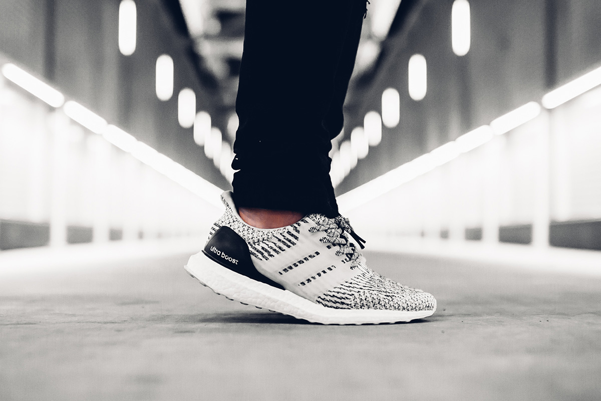 아디다스 울트라 부스트 3.0 오레오 착샷 by Nicekicks (Closer Look at the adidas Ultra Boost 3.0 Oreo) 2