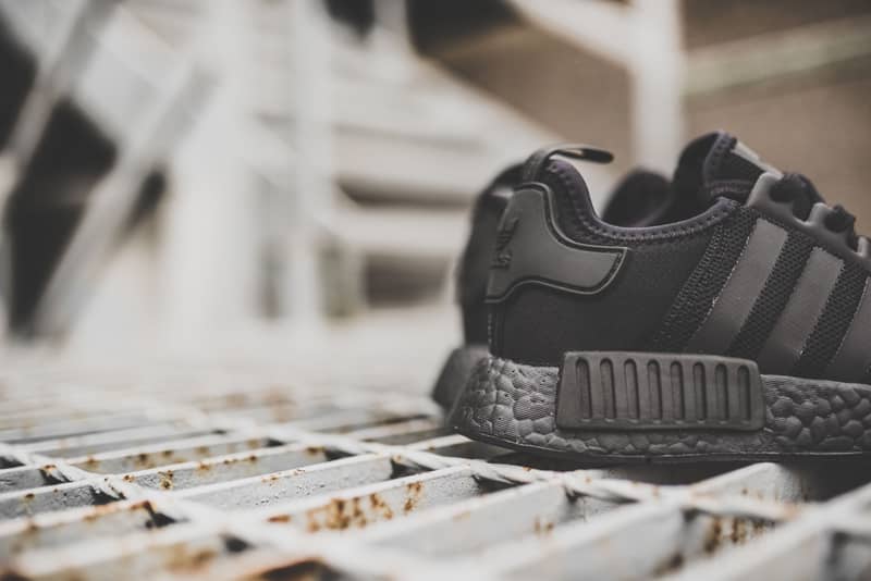 아디다스 오리지널스 NMD R1 모노크롬 팩 (adidas Originals NMD R1 Monochrome Pack) 21 아디다스 오리지널스 NMD R1 모노크롬 팩 (adidas Originals NMD R1 Monochrome Pack) 13