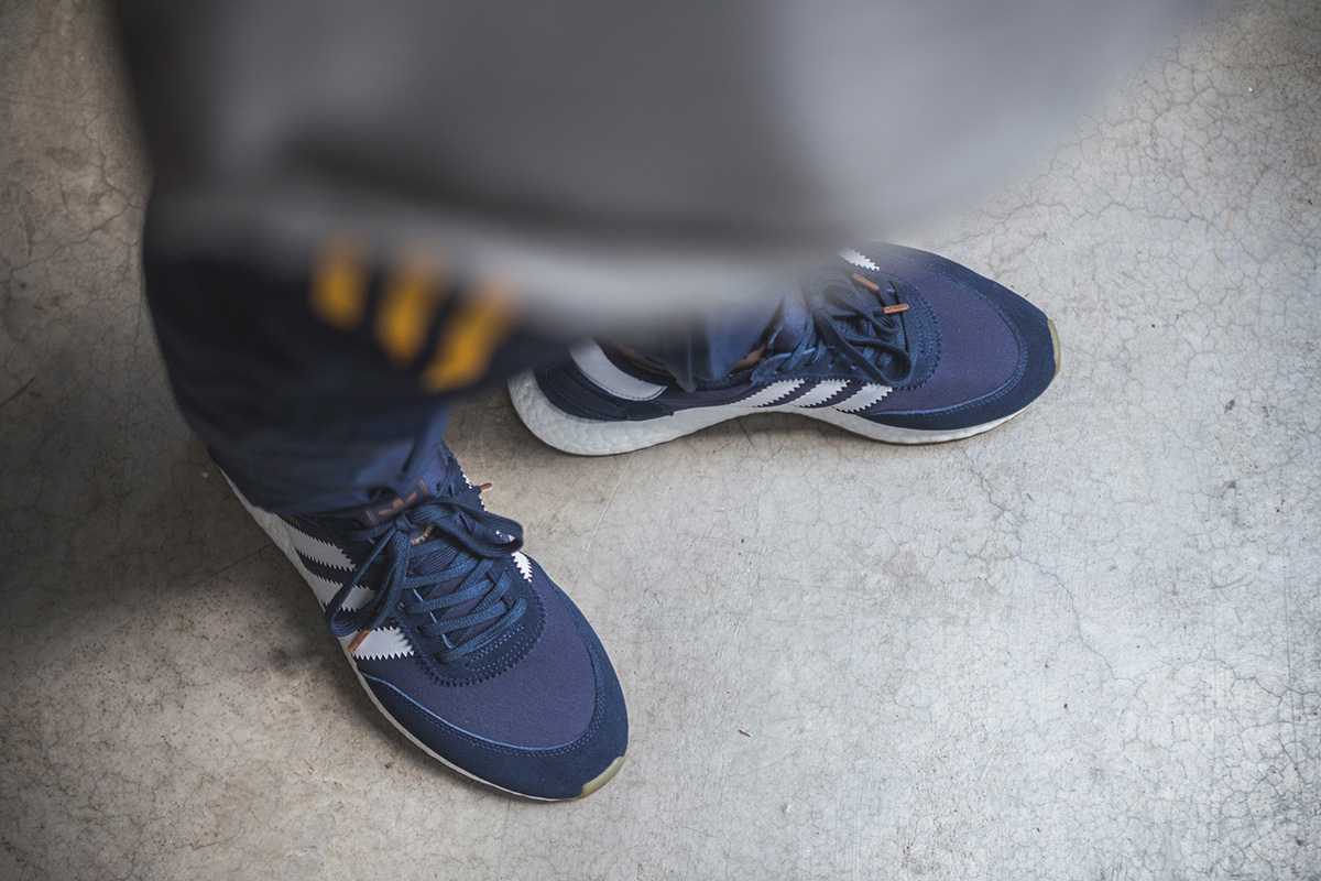 아디다스 오리지널스 이니키 러너 부스트 착샷 by SneakersBR (adidas Iniki Runner Boost on feet by SneakersBR) 7