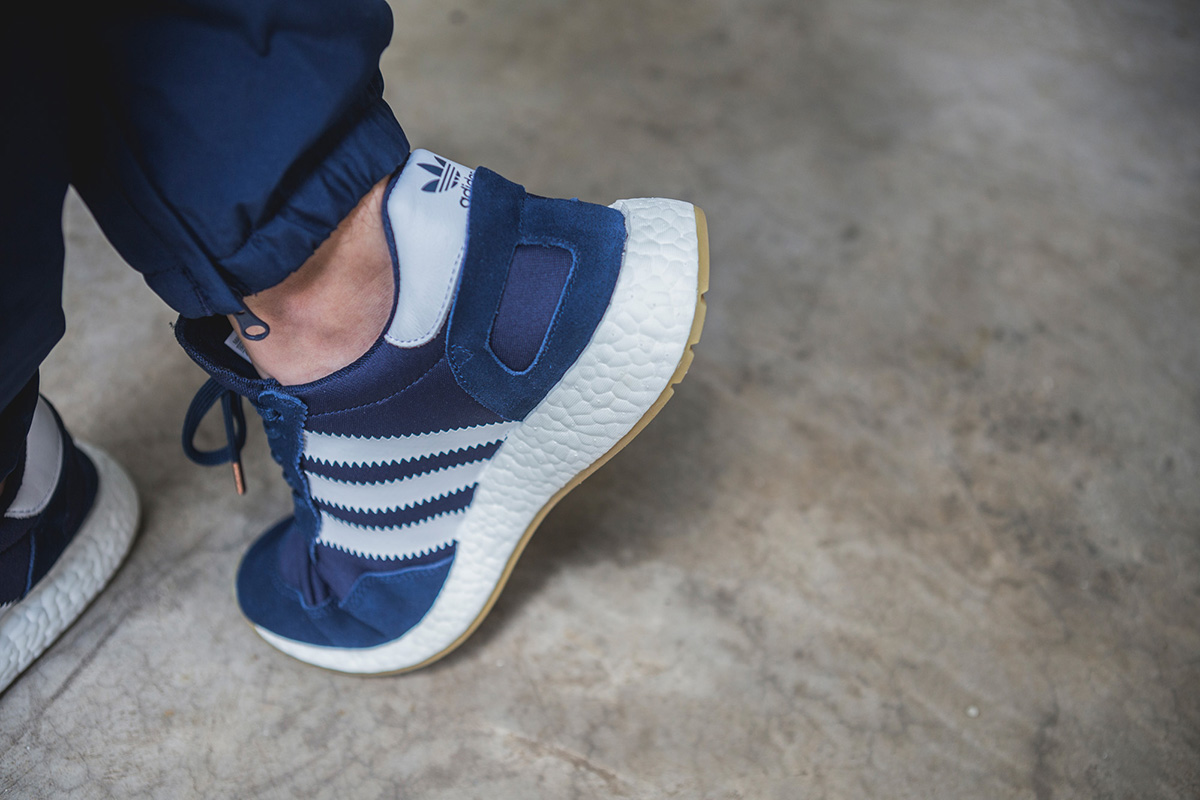 아디다스 오리지널스 이니키 러너 부스트 착샷 by SneakersBR (adidas Iniki Runner Boost on feet by SneakersBR) 10