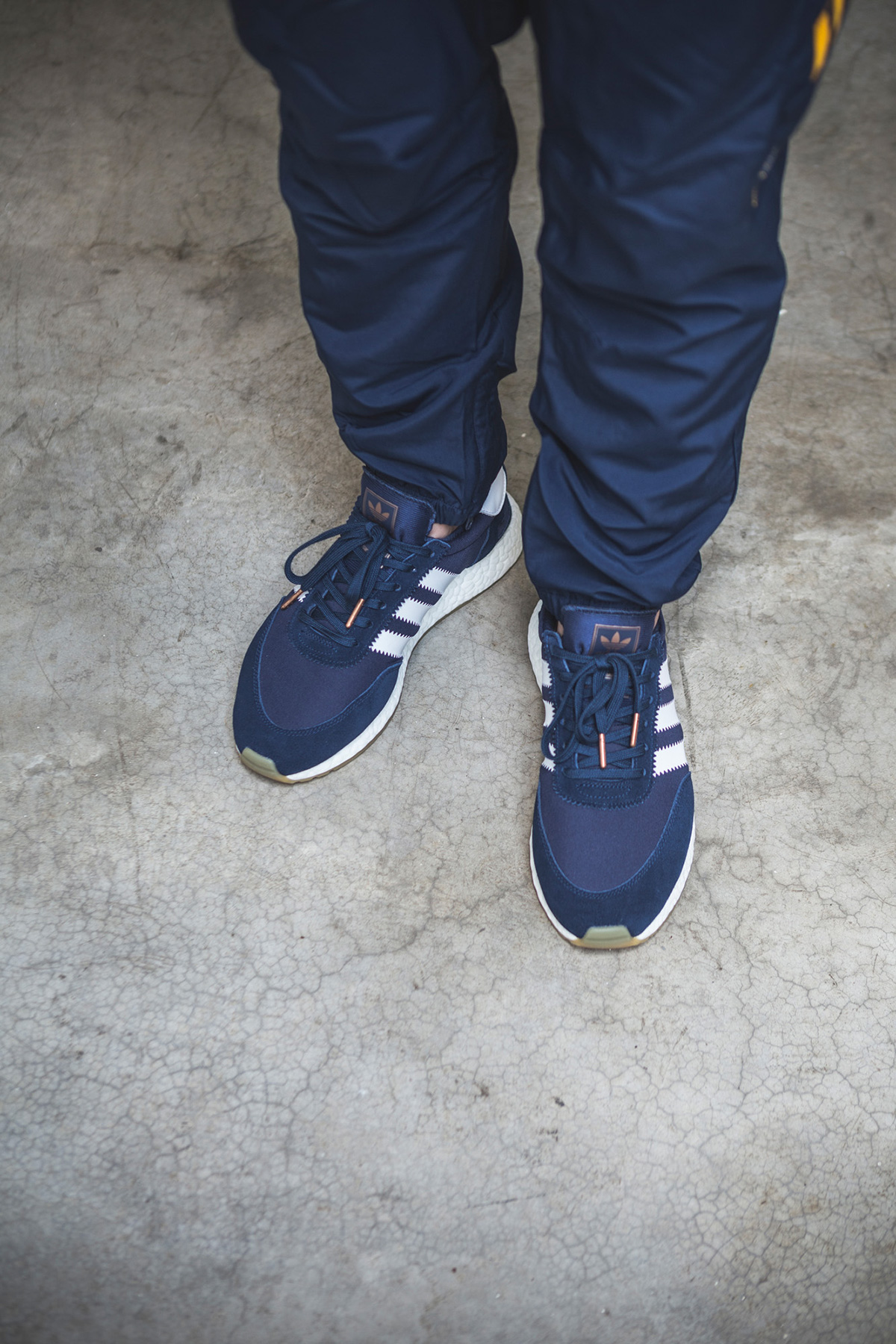 아디다스 오리지널스 이니키 러너 부스트 착샷 by SneakersBR (adidas Iniki Runner Boost on feet by SneakersBR) 13