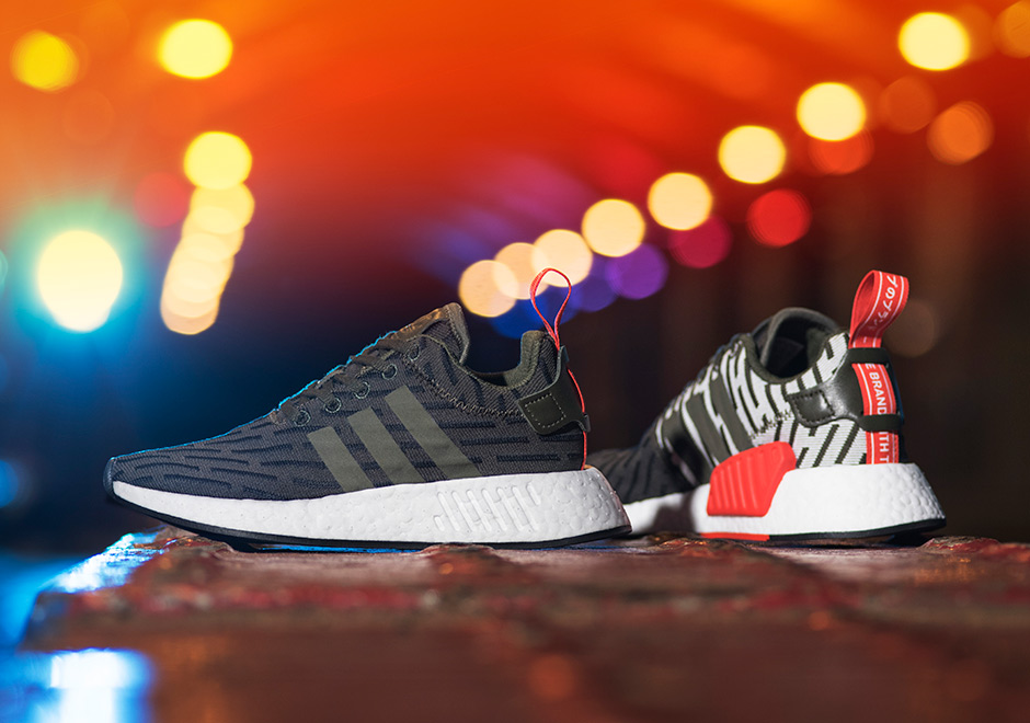 아디다스 오리지널스 NMD R2 풋락커 독점 모델 (adidas Originals NMD R2 footlocker exclusive) 8 아디다스 오리지널스 NMD R2 풋락커 독점 모델 (adidas Originals NMD R2 footlocker exclusive) 8
