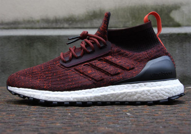 아디다스 울트라 부스트 미드 ATR 블랙/레드 (adidas Ultra Boost Mid ATR Black/Red First Look) 1