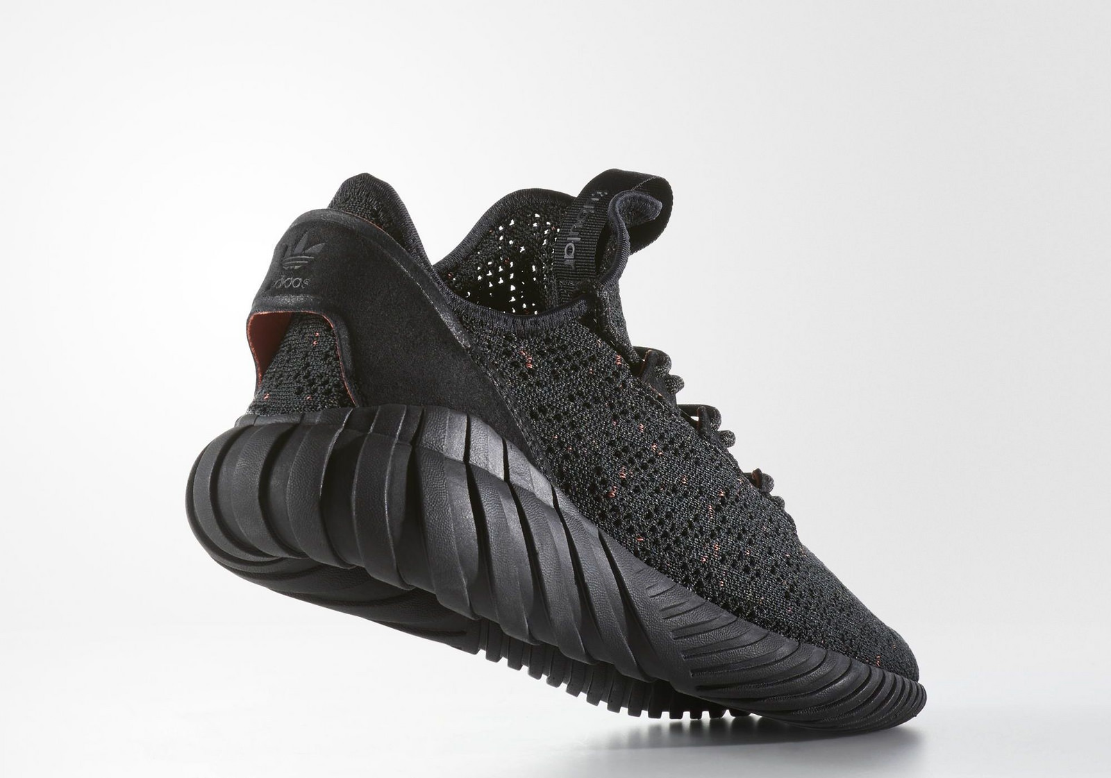 아디다스 오리지널스 튜블러 둠 삭 트리플 블랙 (adidas Originals Tubular Doom Soc Triple Black) 3 아디다스 오리지널스 튜블러 둠 삭 트리플 블랙 (adidas Originals Tubular Doom Soc Triple Black) 3