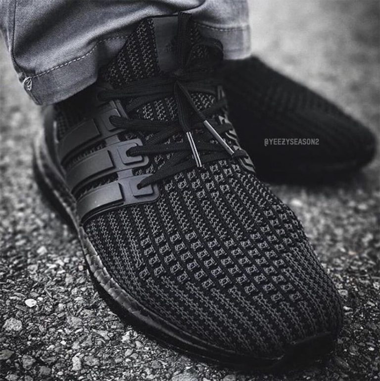 adidas triple black ultra boost 4.0