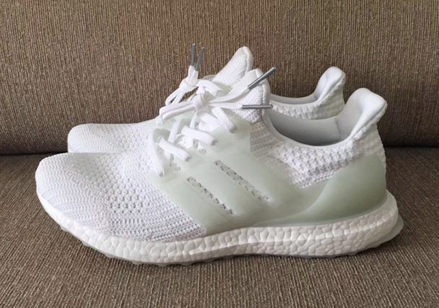 울트라 부스트 4.0 글로우 인 더 다크 추가 사진 공개 (Closer look at the adidas Ultra Boost 4.0 Glow in the Dark) 1 울트라 부스트 4.0 글로우 인 더 다크 추가 사진 공개 (Closer look at the adidas Ultra Boost 4.0 Glow in the Dark) 1