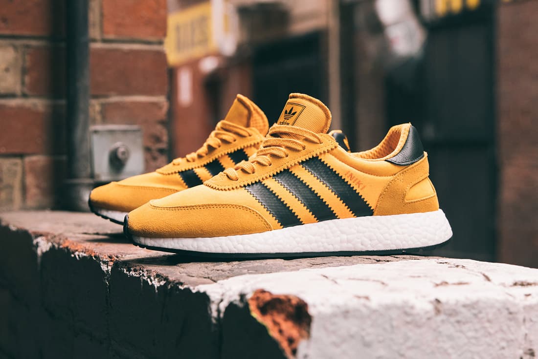 킬빌!! 아디다스 오리지널스 이니키 러너 부스트 골든로드 (adidas Originals Iniki Runner Boost Goldenrod, Kill Bill Ver) 1