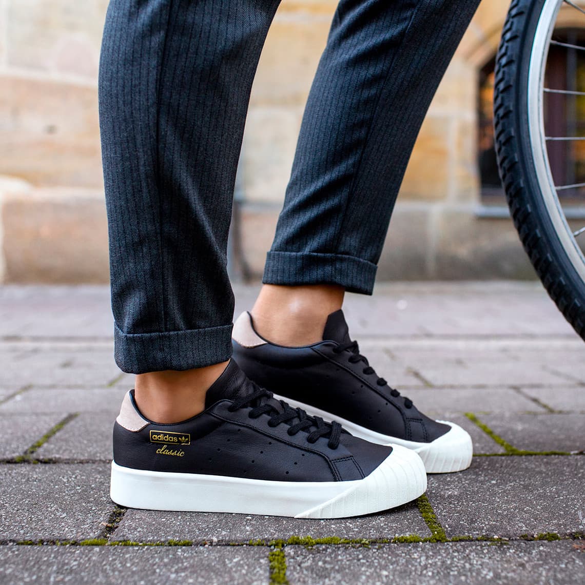 adidas Originals Womens Everyn 3