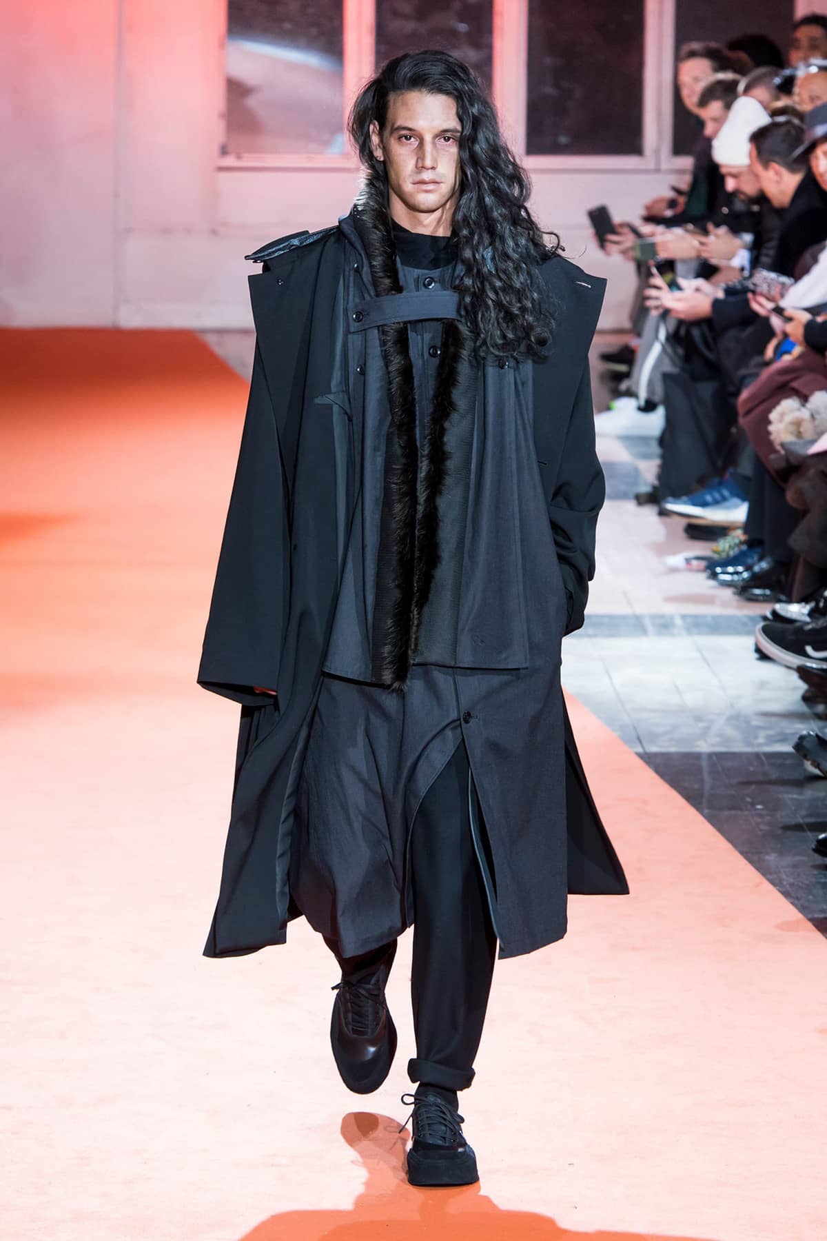 Yohji Yamamoto FW18 Menswear Fashion Show 3