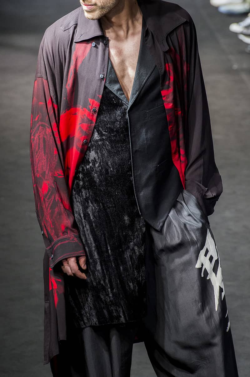 마스터 오브 쉐도우, 요지 야마모토 SS19 남성복 패션쇼 디테일 룩(Yohji Yamamoto SS19 Menswear Fashion Show Detail Look) 45