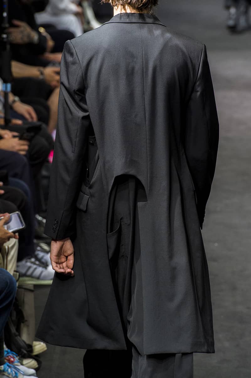 Yohji Yamamoto SS19 Menswear Fashion Show Detail Look-6