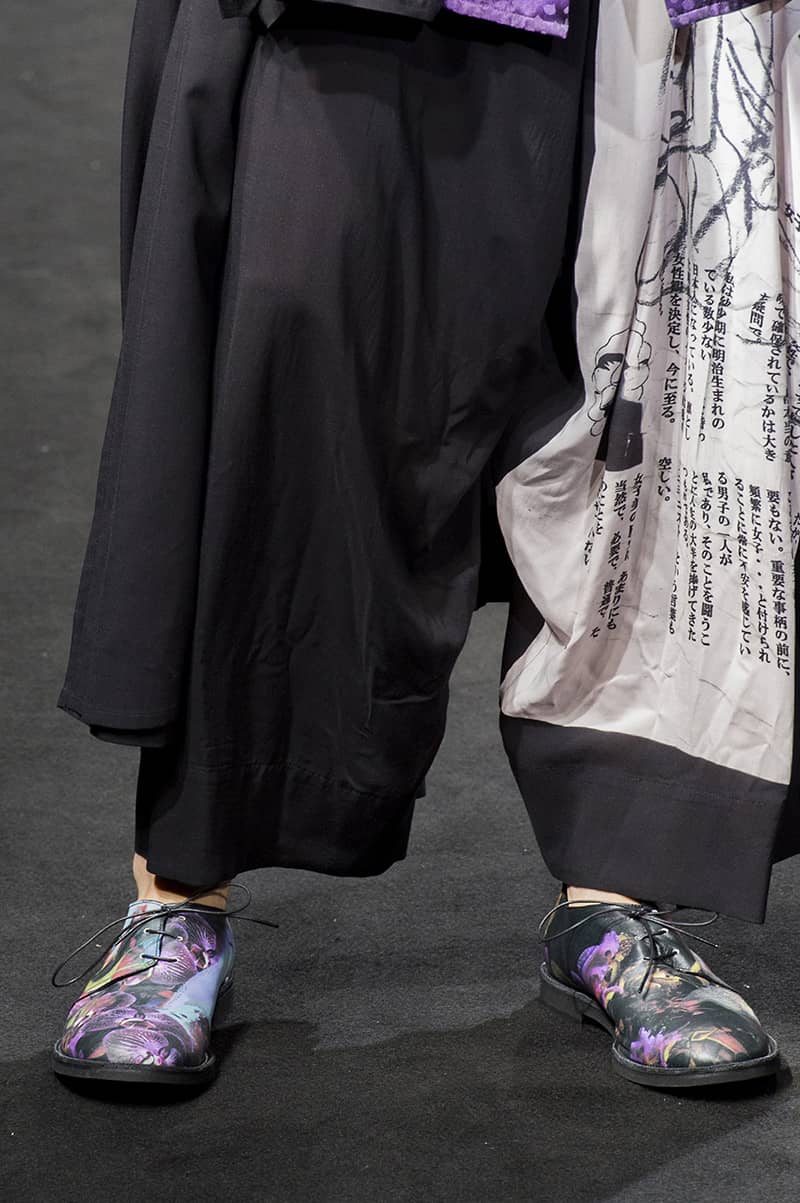 마스터 오브 쉐도우, 요지 야마모토 SS19 남성복 패션쇼 디테일 룩(Yohji Yamamoto SS19 Menswear Fashion Show Detail Look) 57