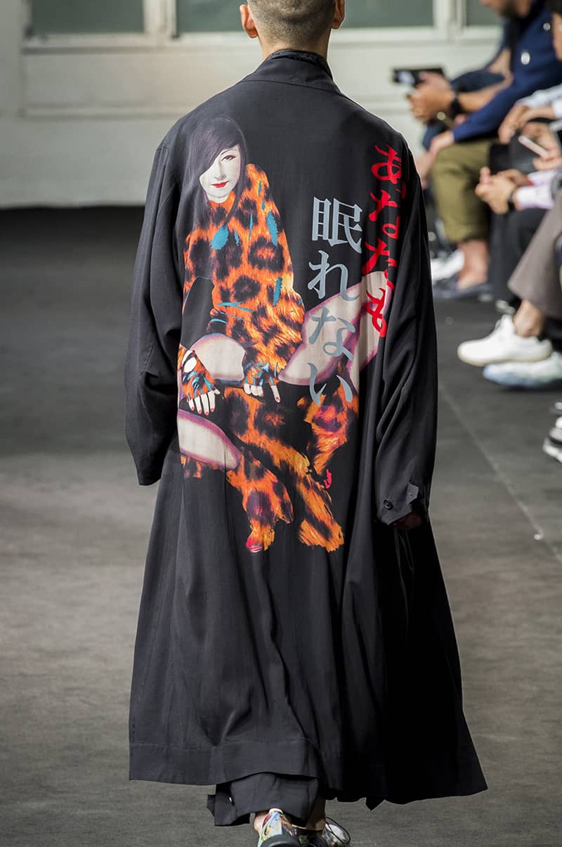 마스터 오브 쉐도우, 요지 야마모토 SS19 남성복 패션쇼 디테일 룩(Yohji Yamamoto SS19 Menswear Fashion Show Detail Look) 59