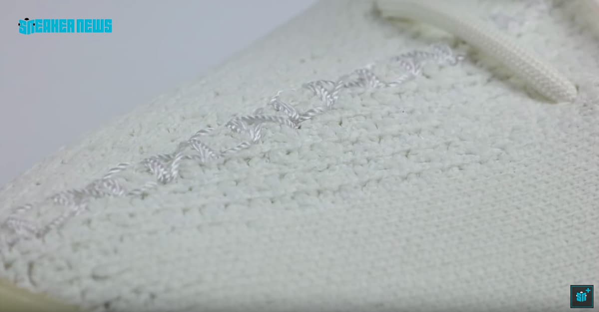 Yeezy Boost 350 V2 Triple White Unboxing-4