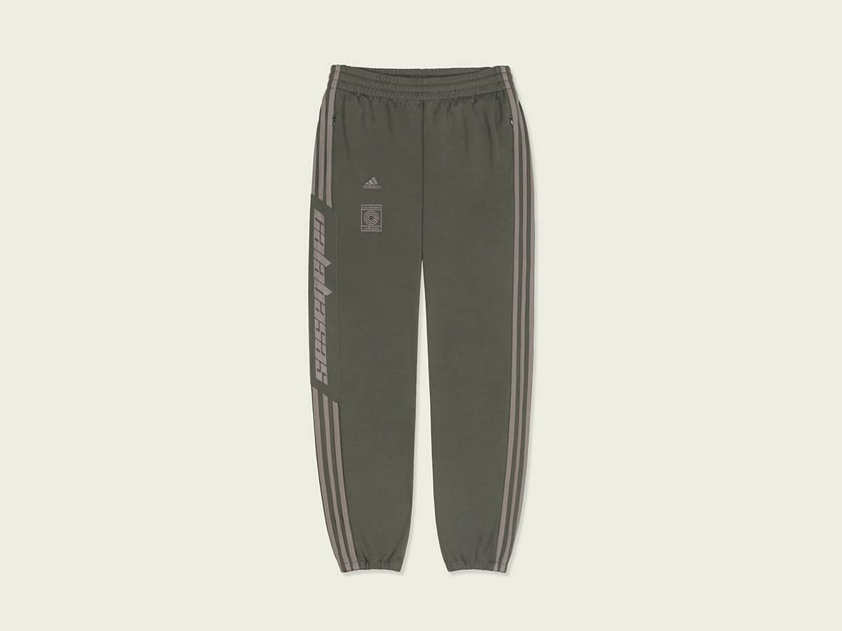 11월 17일 발매될 아디다스 이지 칼라바사스 트랙 팬츠 CORE/MINK, UMBER/CORE(adidas YEEZY