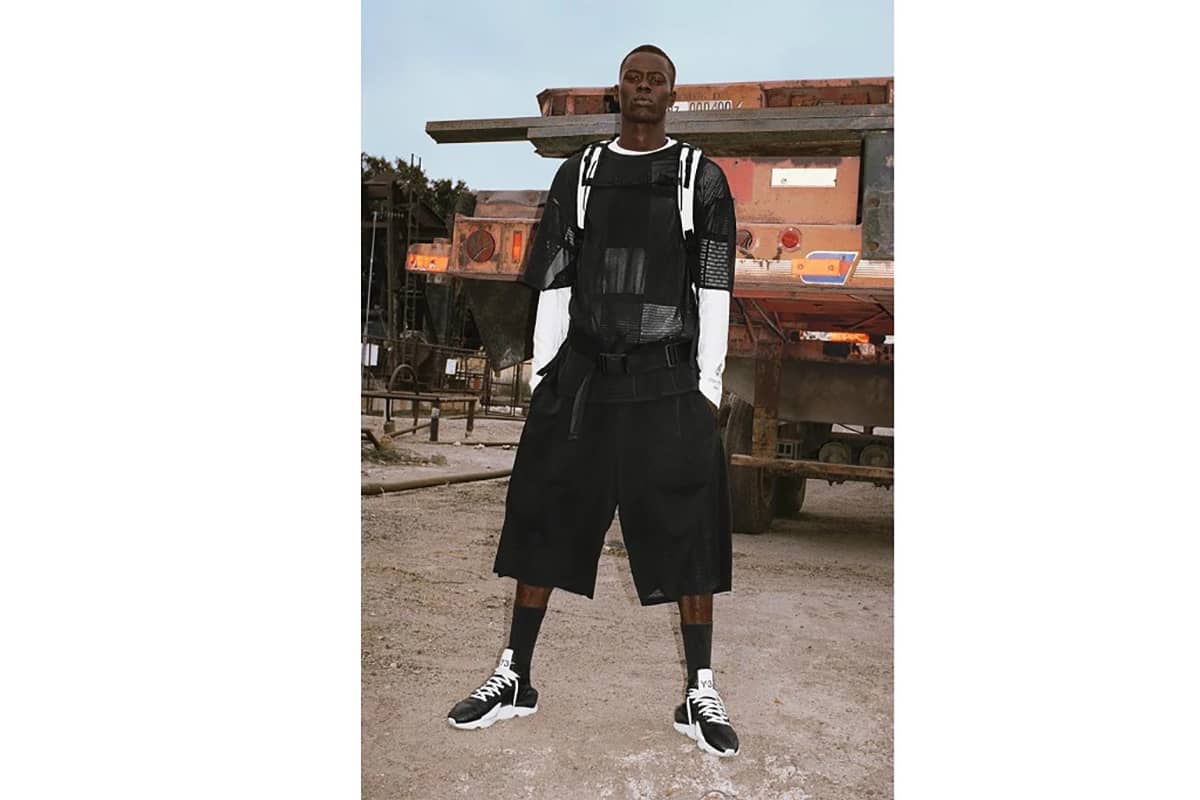 Y-3 SS19 캠페인 룩북 공개(Y-3 SS19 Campaign Lookbook) 4 Y-3 SS19 캠페인 룩북(Y-3 SS19 Campaign Lookbook)-4