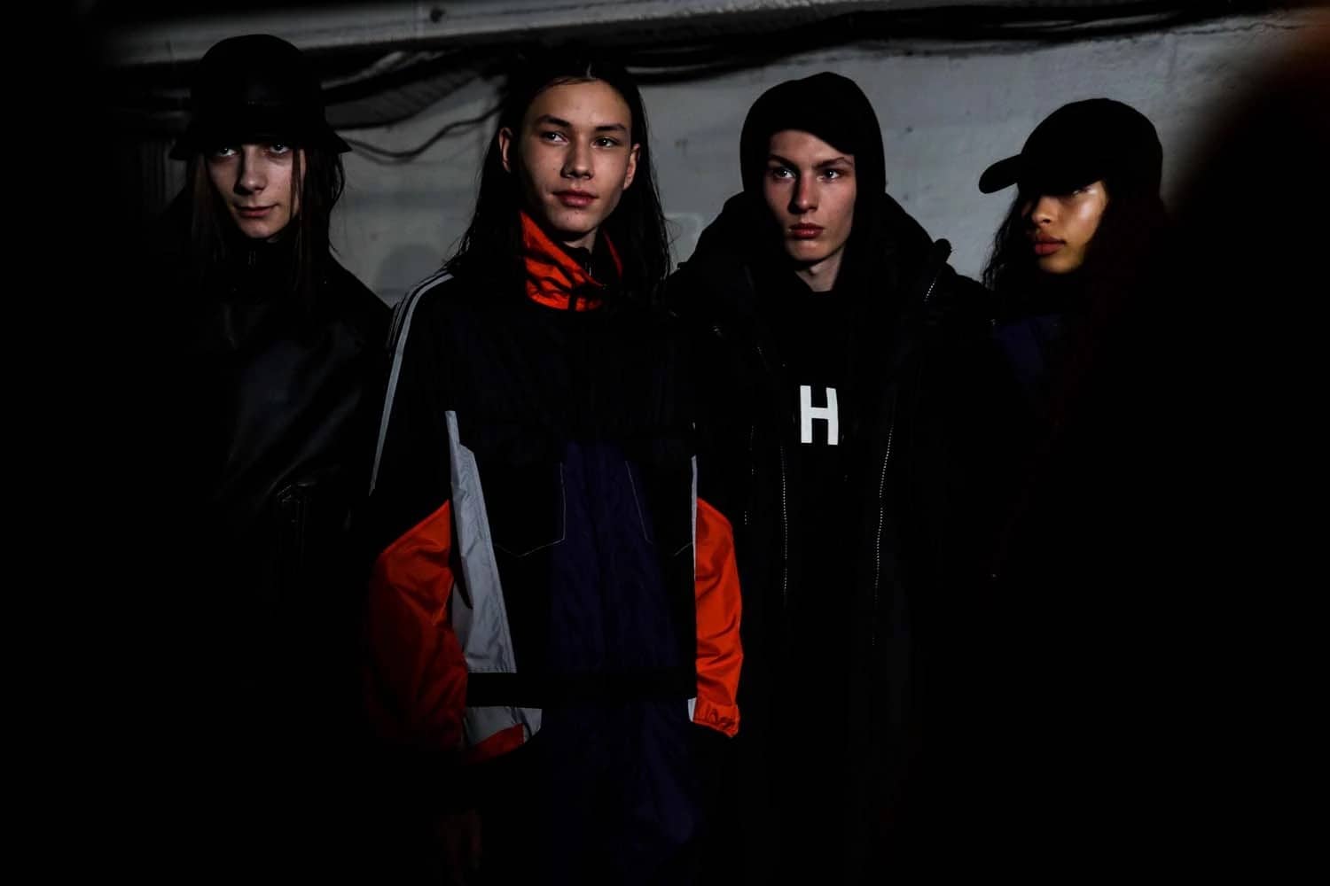 아디다스 x 요지 야마모토, Y-3 FW19 런어웨이 백스테이지(Y-3 FW19 Runway Backstage) 28 Y-3 FW19 런어웨이 백스테이지(Y-3 FW19 Runway Backstage)-28