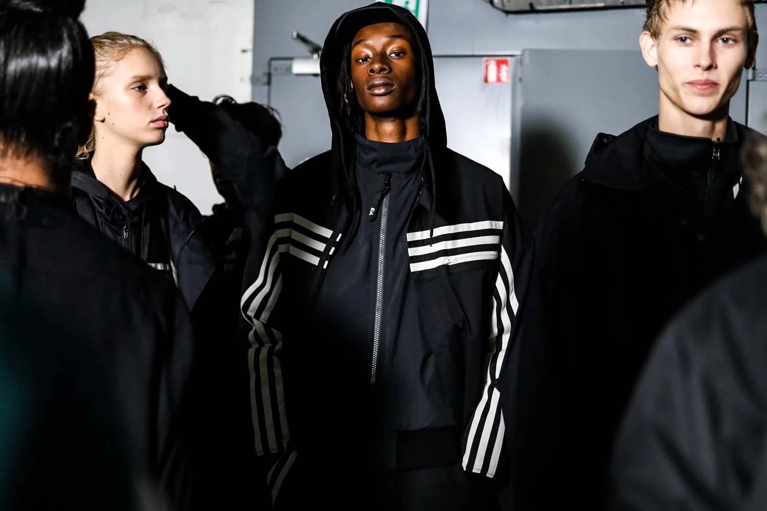 아디다스 x 요지 야마모토, Y-3 FW19 런어웨이 백스테이지(Y-3 FW19 Runway Backstage) 3 Y-3 FW19 런어웨이 백스테이지(Y-3 FW19 Runway Backstage)-3
