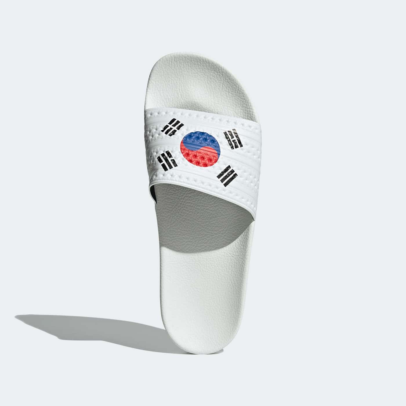 아디다스 아딜렛 슬라이드(adidas adilette slides Korea Edition)-GW2561