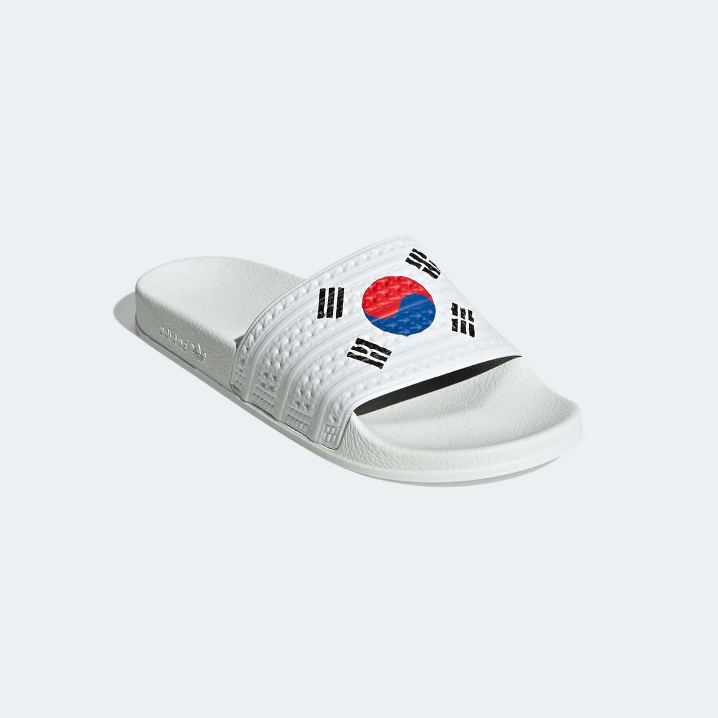 아디다스 아딜렛 슬라이드 국뽕 에디션(Adidas Adilette Slides Korea Edition) | 위러브아디다스｜Adidas  Daily Magazine｜Weloveadidas