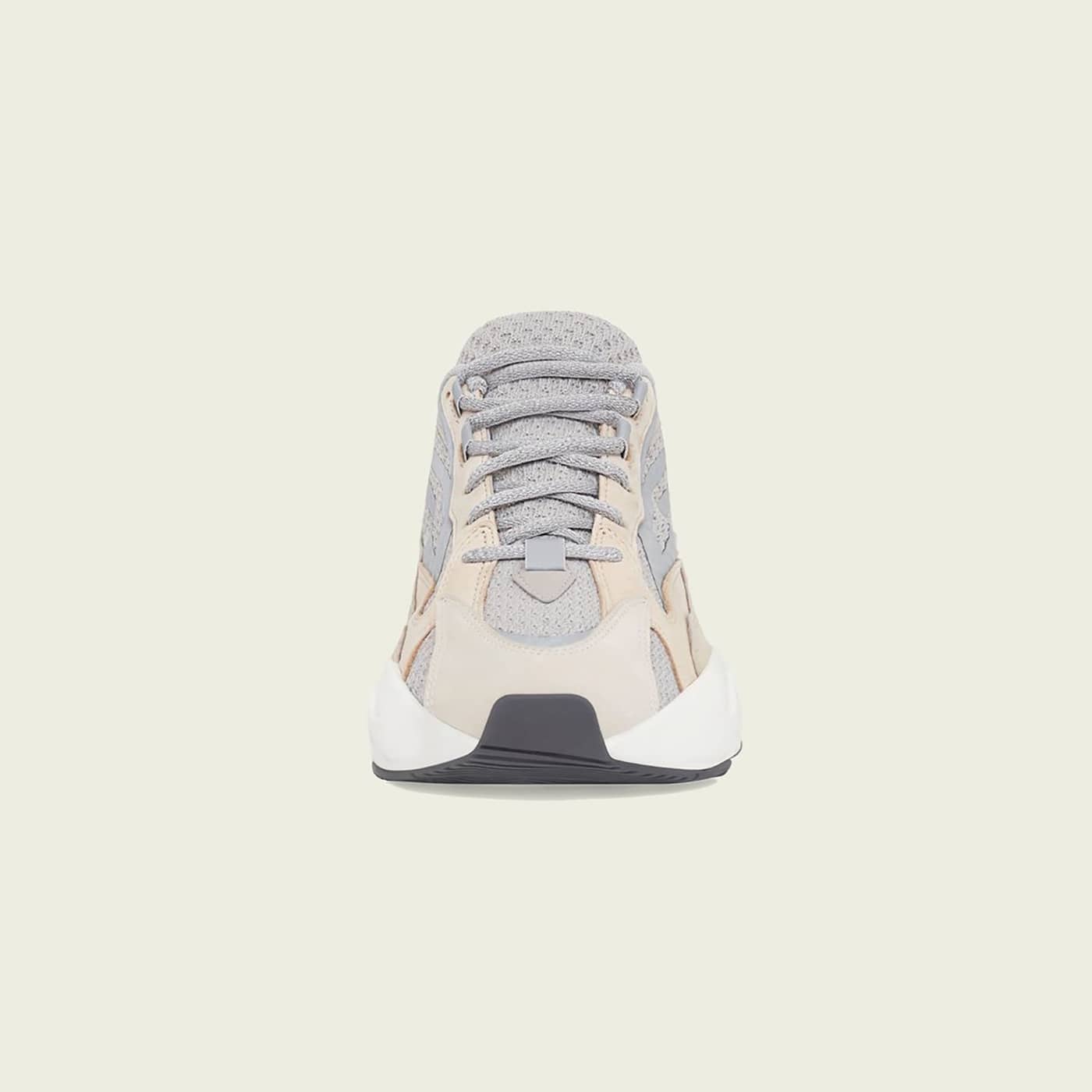 3월 13일 발매, 이지 부스트 700 V2 크림(YEEZY BOOST 700 V2 Cream) 3 이지 부스트 700 V2 크림(YEEZY BOOST 700 V2 Cream)-GY7924