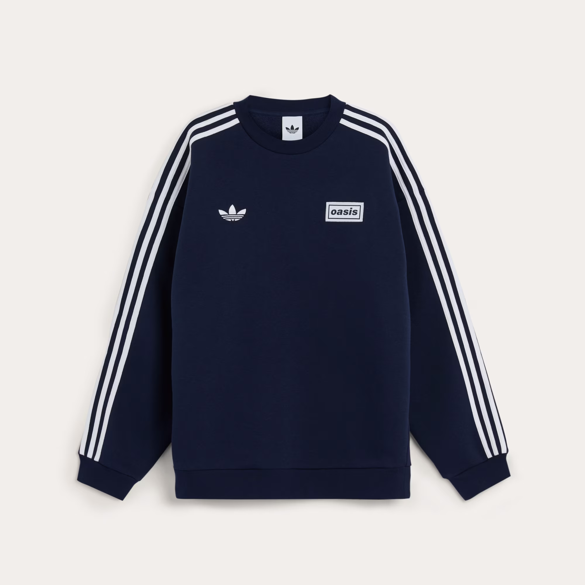 아디다스 x 오아시스 투어 오버사이즈드 크루셔츠(adidas x Oasis tour oversized crew)/
product code: KT3453