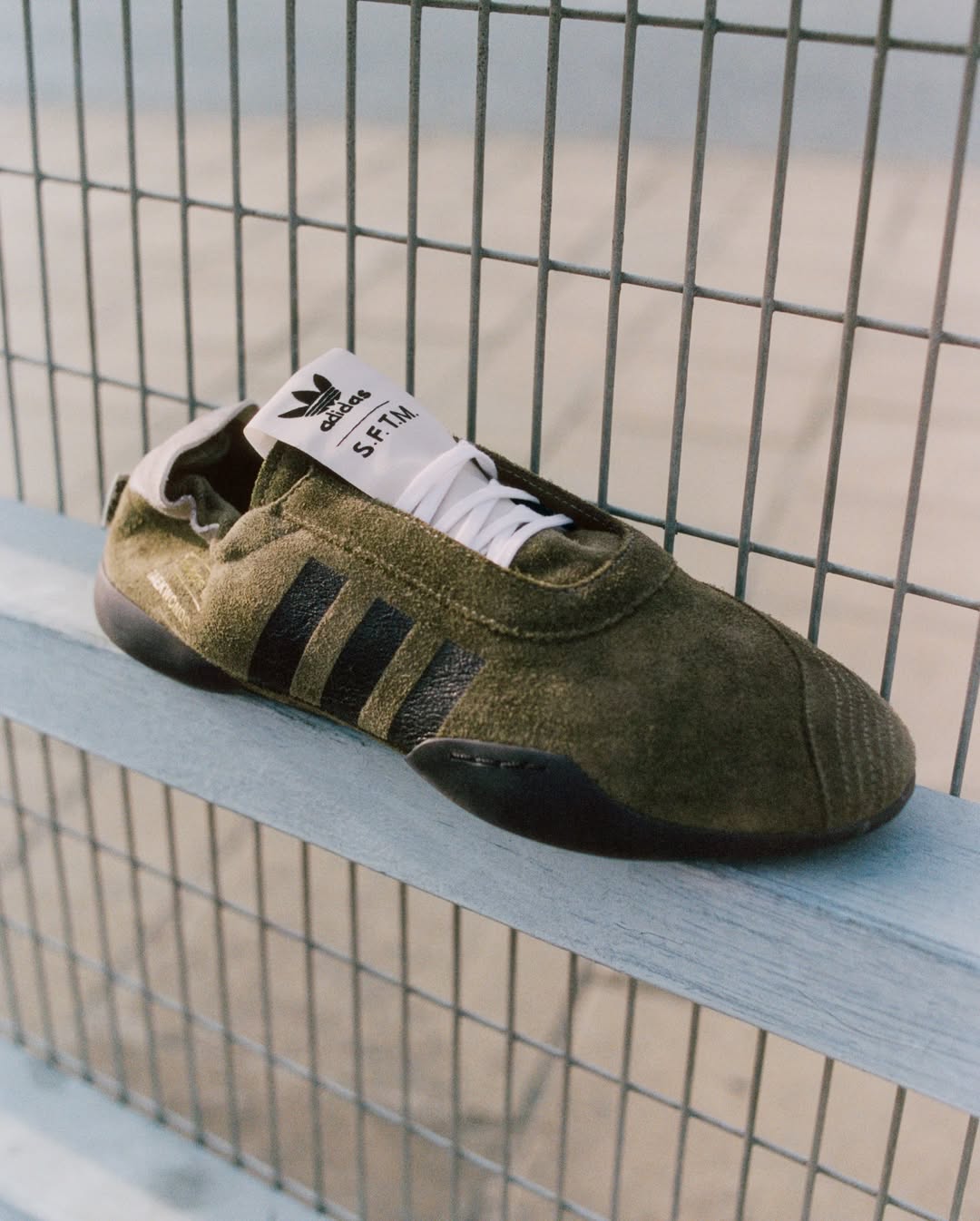 10월 10일 발매, 송포더뮤트 x 아디다스 006(Song for the Mute x adidas 006) 15