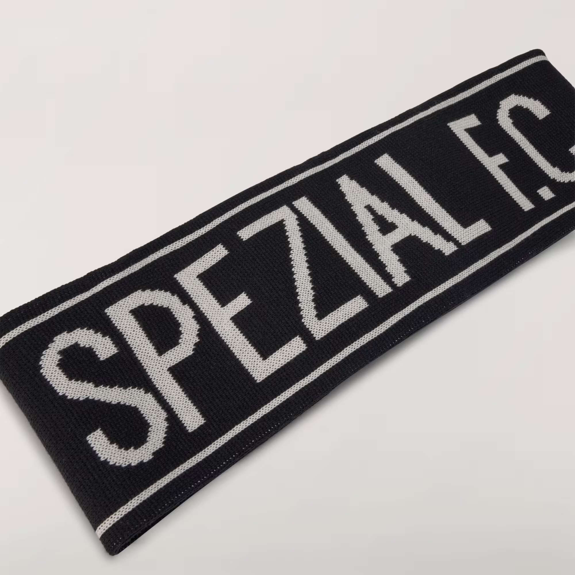 9월 25일 발매, 아디다스 스페지알 F.C. FW26(adidas SPZL F.C. FW2026) 33 adidas SPZL F.C. Scarf(KV1868)
